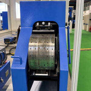 Pneumatic scraper