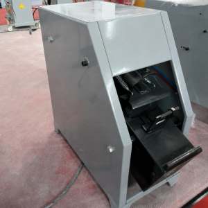 Pneumatic scraper