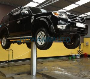 Single-post lift